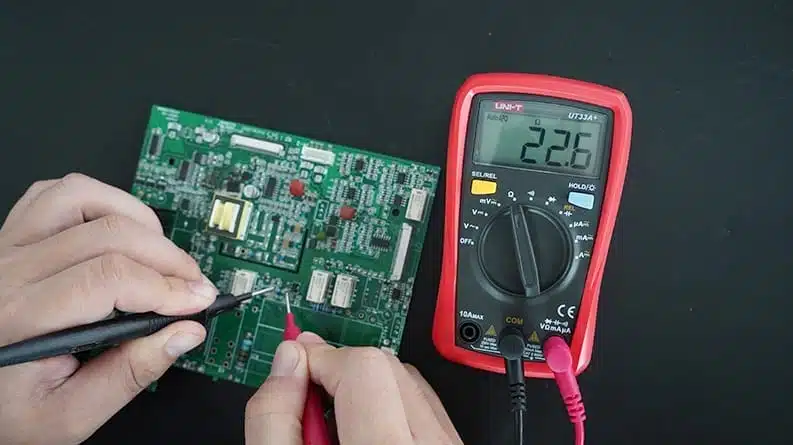 مولتی متر دیجیتال یونی تی مدل +UNI-T UT33A