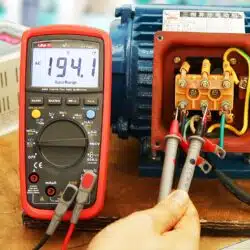 مولتی متر دیجیتال یونی تی مدل UNI-T UT139C عصرتولز