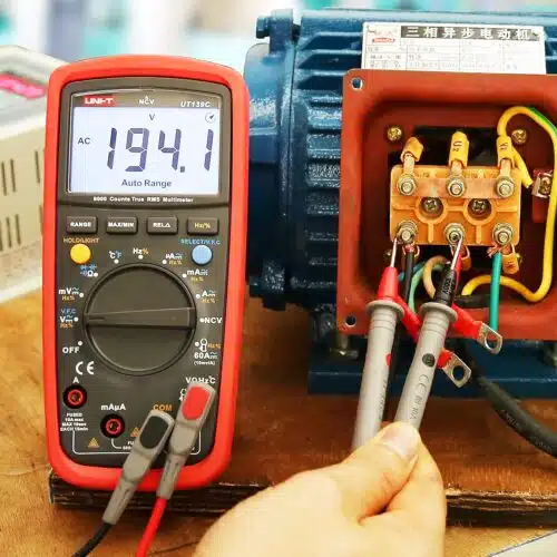 مولتی متر دیجیتال یونی تی مدل UNI-T UT139C عصرتولز