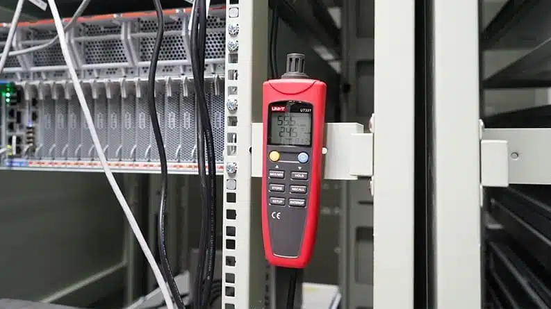 دما سنج و رطوبت سنج یونی تی مدل UNI-T UT332