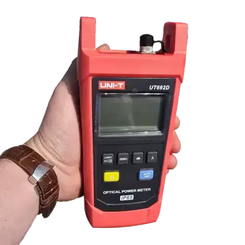 تستر کابل شبکه فیبرنوری یونی تی مدل UNI-T UT692D
