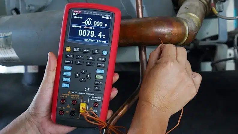 کالیبراتور چند منظوره یونی تی مدل UNI-T UT725 3 کالیبراتور چند منظوره یونی تی مدل UNI-T UT725