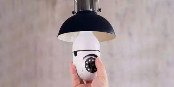 ویدیو روش اتصال دوربین های V380 و جعبه گشایی دوربین لامپی گردان مدل PTZ LAMP V380 عصرتولز