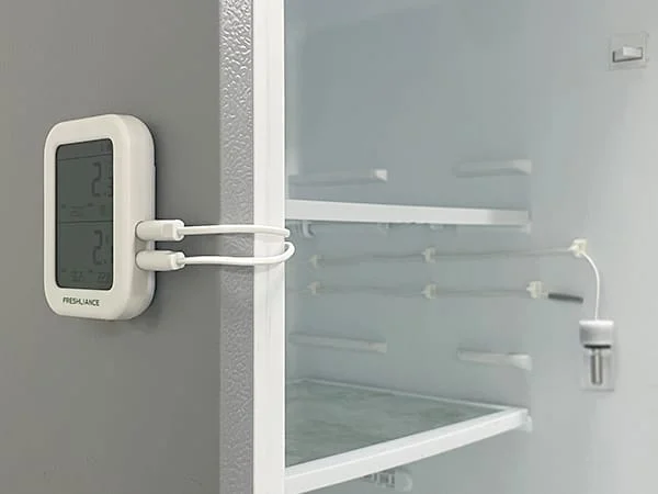 دیتالاگر دما و رطوبت بلوتوثی دیواری با پراب دمای اکسترنال سفارشی مدل FRESHLIANCE BlueTag TH30R