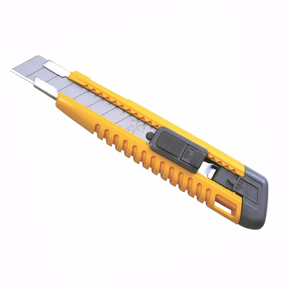 کاتر بزرگ کی دی اس مدل KDS L-11YE همراه با 3 عدد تیغ کاتر بزرگ کی دی اس مدل KDS L-11YE همراه با 3 عدد تیغ